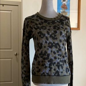 Anthropologie camo sweater, size extra small